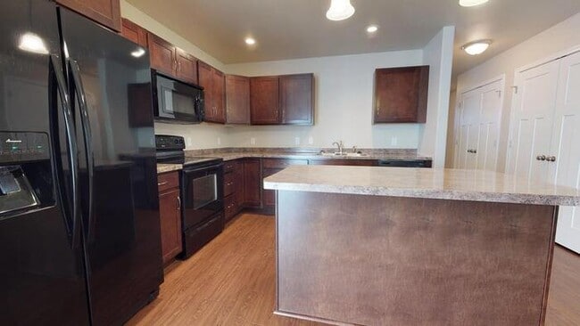 Building Photo - 4009 29th St SE Rental