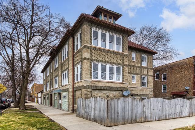 Building Photo - 3 bedroom in Chicago IL 60641 Unit 2S Rental