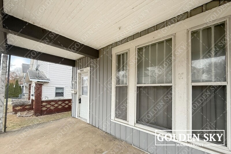 Photo - 900 1/2 West Main Street - NA