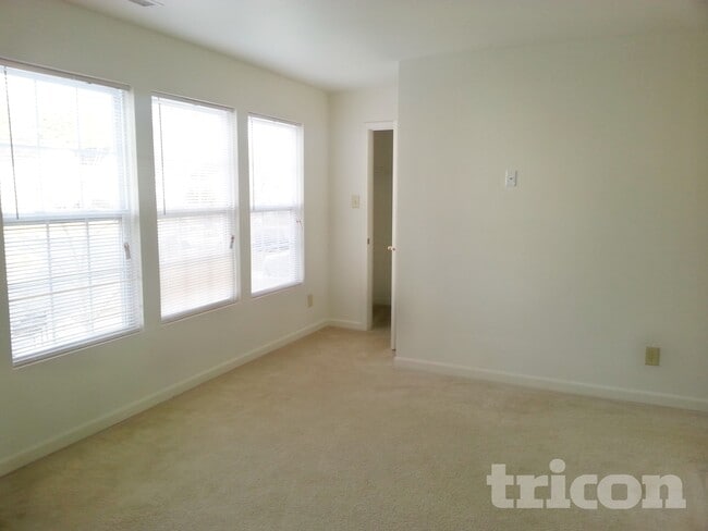 Photo - 1104 New Day Ct