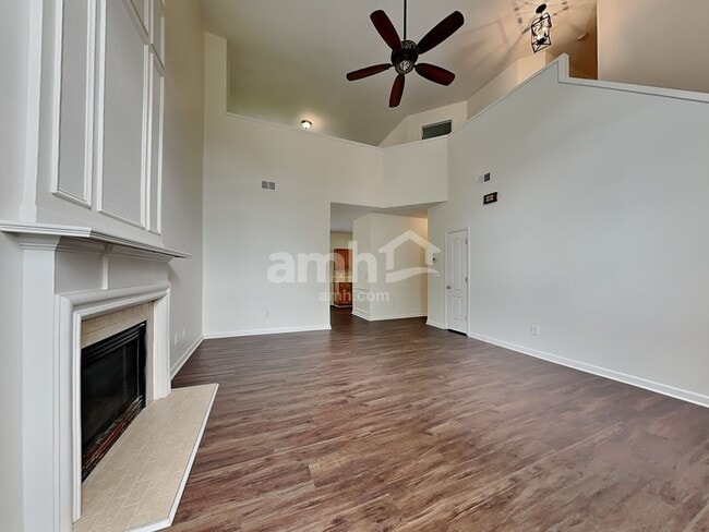 Photo - 3439 Silverlake Ct