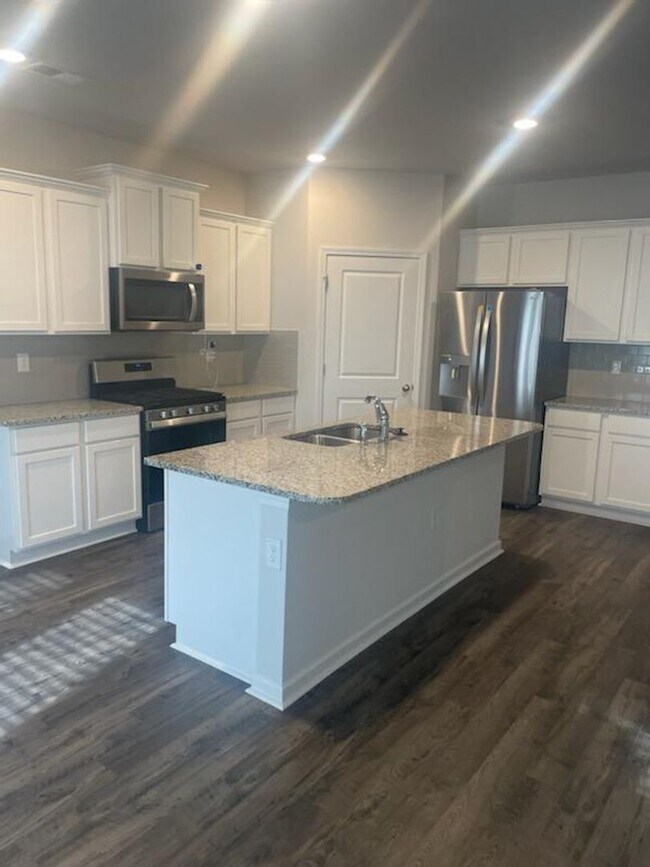 Photo - LIKE NEW HOME-NEIGHBORHOOD POOL, PICKLEBALL, CABANA,WALKING TRAILS