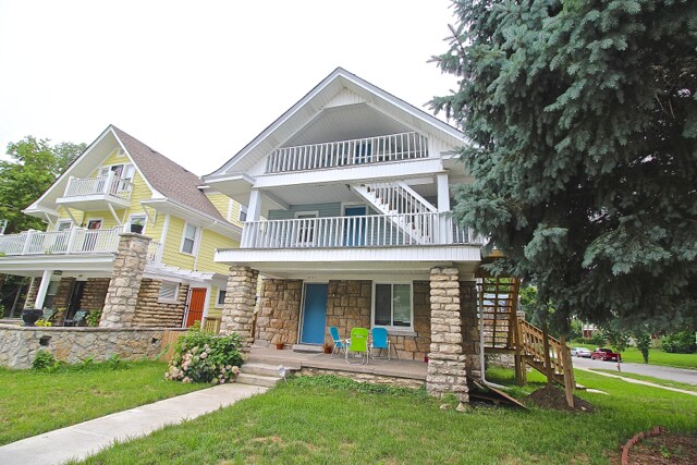 1201 Brush Creek - 1201 Brush Creek