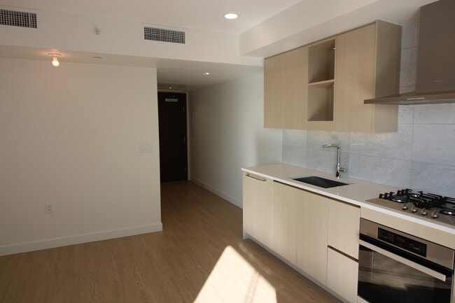 Photo - 613-89 Nelson Street Unit 613