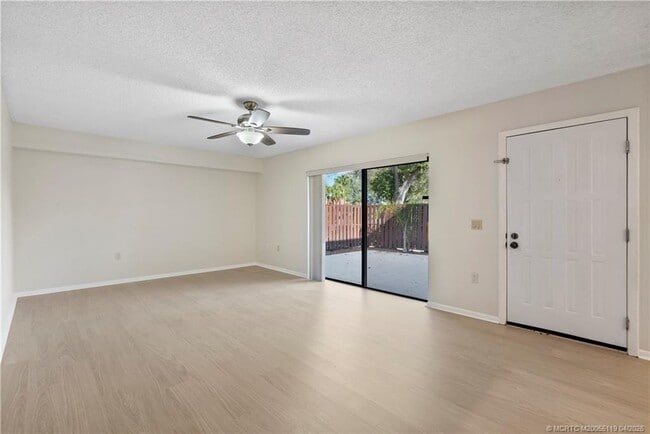 Photo - 2930 SW Sunset Trace Cir