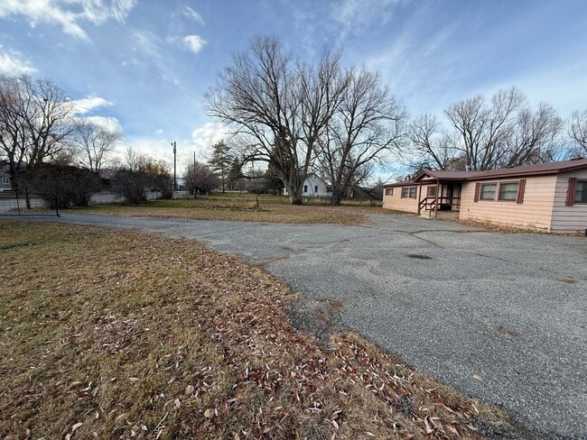 Photo - 4 Bed 2 Bath Home with 2 Car Garage, Large Private Fenced Yard. Lander, WY
