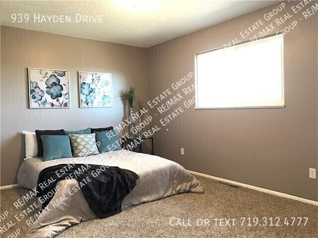 Photo - 939 Hayden Dr