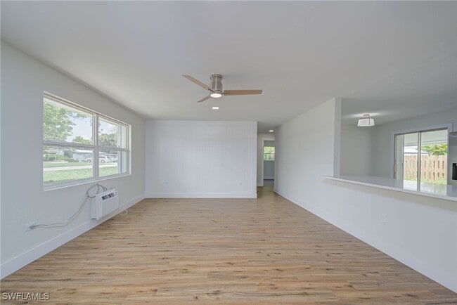 Building Photo - 372 Park Ln Dr Rental