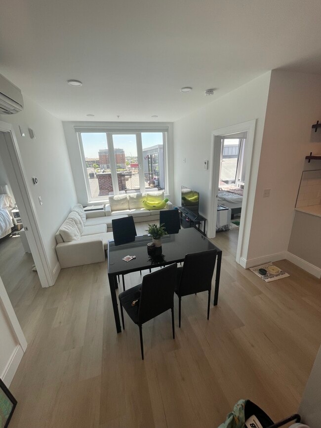 Photo - 1920 Washington St Apartments Unit 604