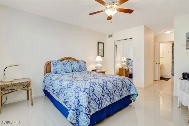 Building Photo - 1190 Wildwood Lakes Blvd Unit 306
