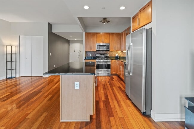 Photo - 389 WASHINGTON St Unit 22B