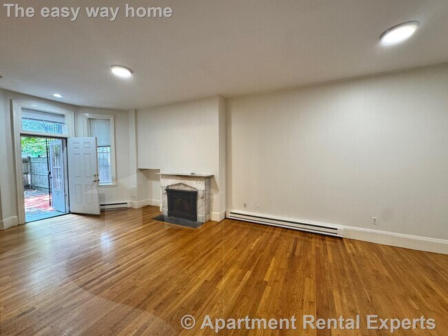 Building Photo - 10 Yarmouth St Unit #1 Rental