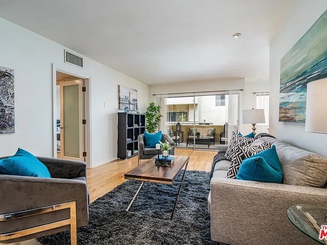 Living Room - 1410 S Bentley Ave Condo Unit 104