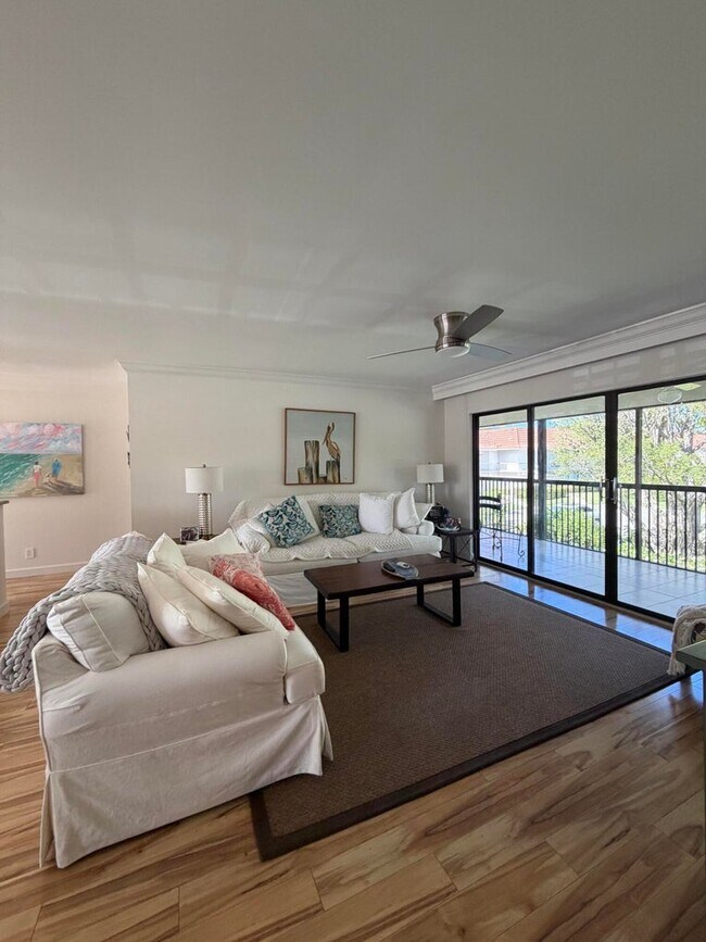 4607 Kittiwake Ct Unit 2