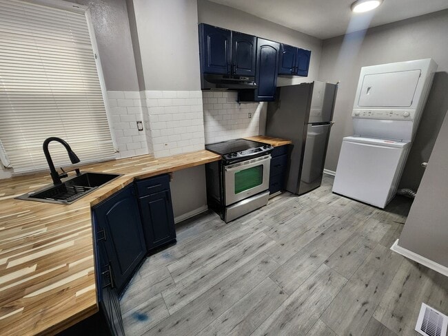 Photo - Completely Remodeled 3 Bedroom Duplex near...
