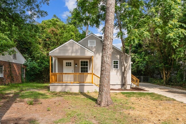 Building Photo - 404 S Audubon Ave