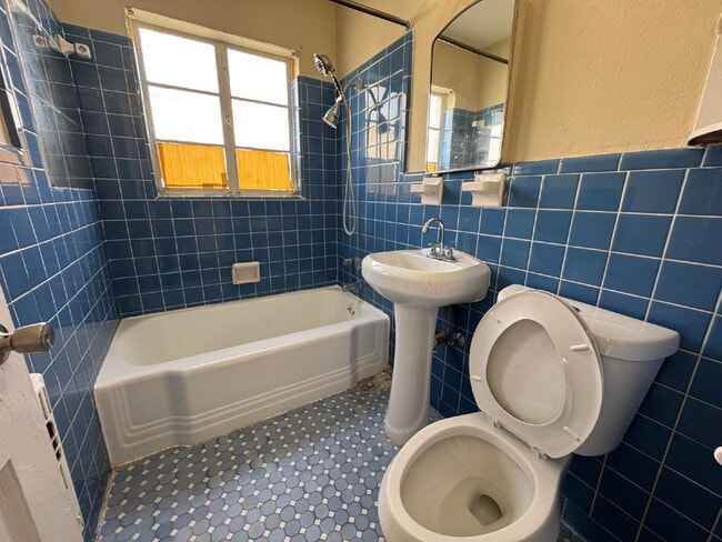Photo - 1 bedroom and 1 bathroom unit available at... Unit 2