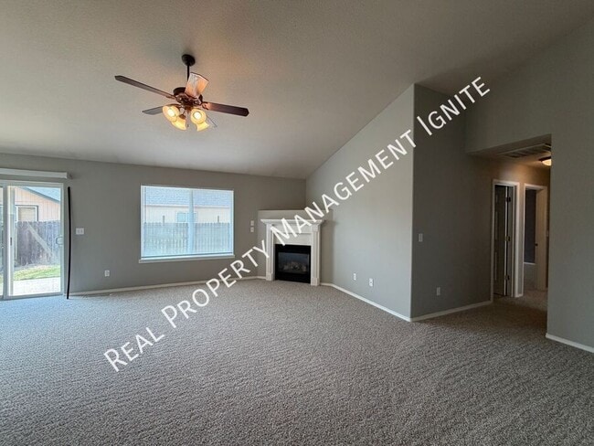 Photo - 309 NW Antler Loop