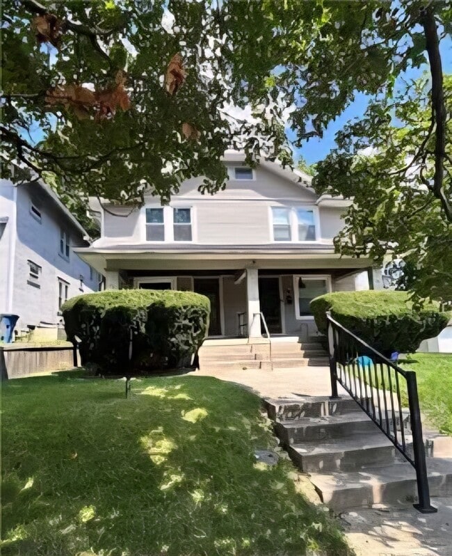 Building Photo - 21 W Beechwood Ave