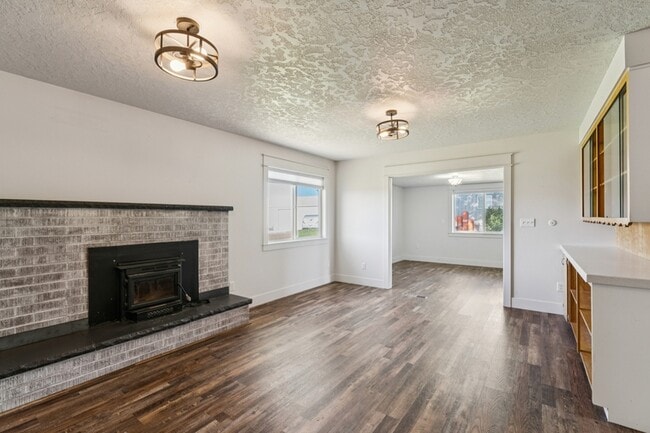 Photo - 10996 Willis Rd