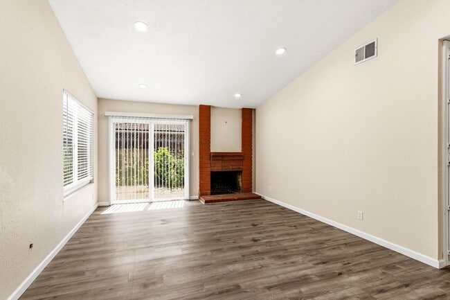Photo - Union City 4-Bed, 2-Bath w/ 2-Car Garage & Vaulted Ceilings