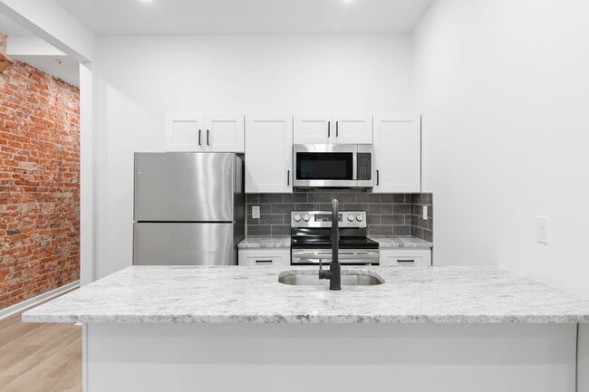 Building Photo - 2819 W Oxford St Unit 1