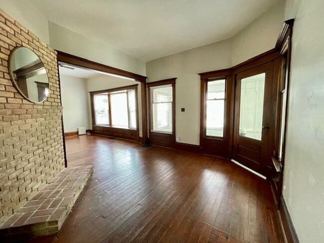 Photo - ck Unit 449 W Main