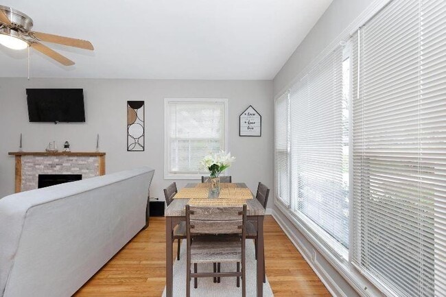 Photo - 965 Smith St