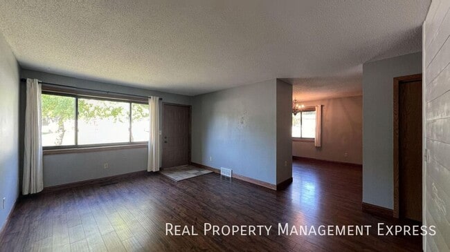 Photo - Spacious 5-Bedroom Home with Modern Update...