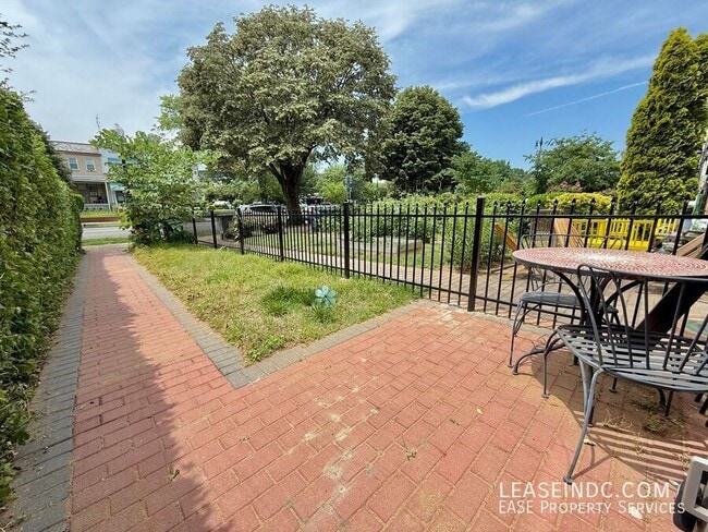 Photo - 1518 Massachusetts Ave SE