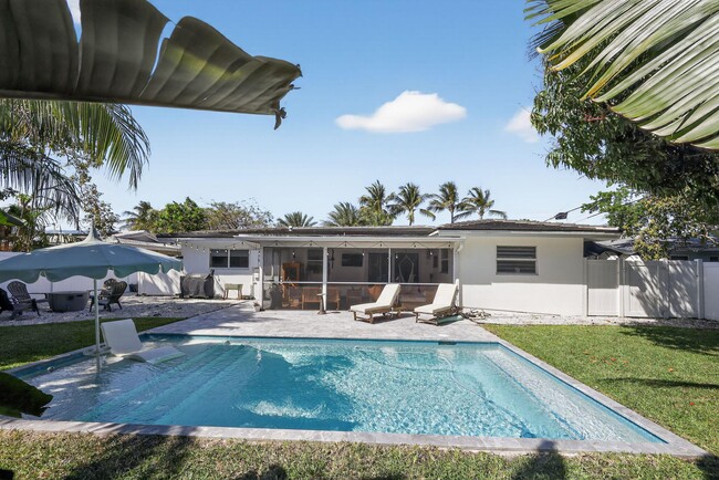 Photo - 976 SW 11th St