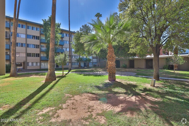 Building Photo - 351 E Thomas Rd Unit D406 Rental