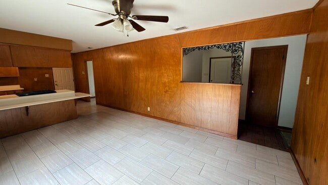 Photo - 1254 Lake Cir Dr W