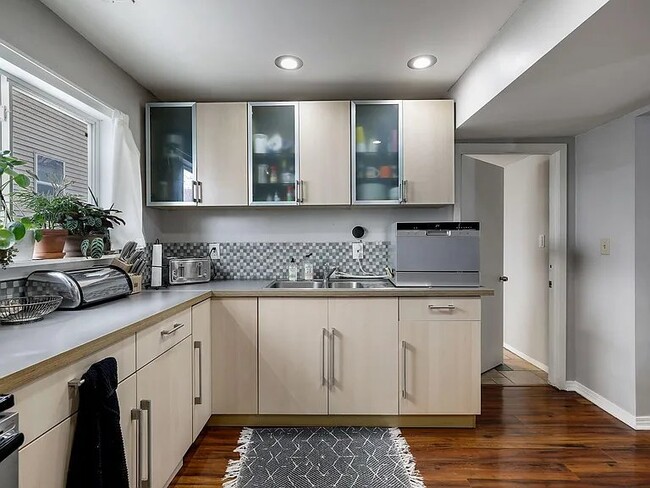 Photo - 1009 NE Lowry Ave Unidad 2