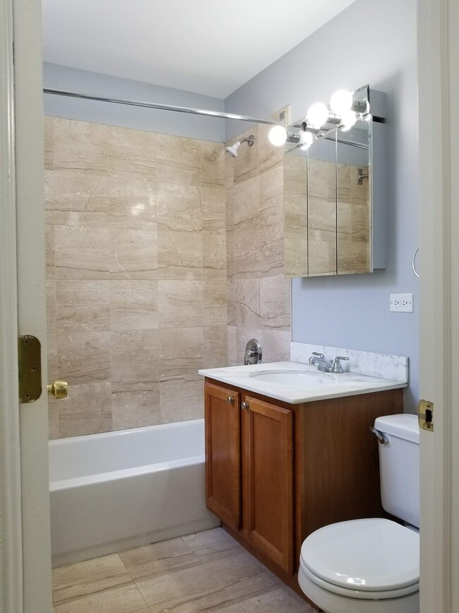 Bathroom - 4900 N Lawndale Avenue Unit 3