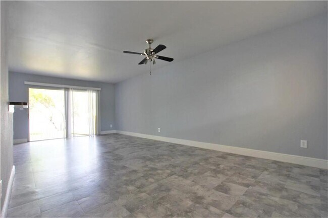 Photo - 3413 NW 44th St Unidad 107