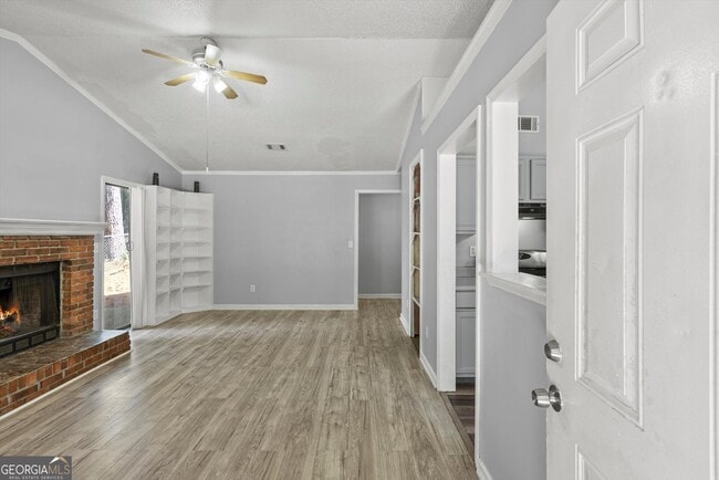 Photo - 991 Brandon Hill Way