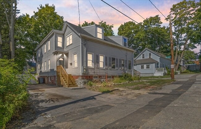 Building Photo - 14-16-16 Bartlett Ave Unit 14 Rental