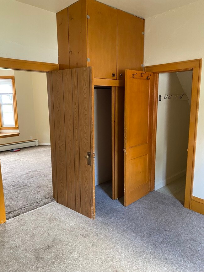 Photo - 715 6th St SW