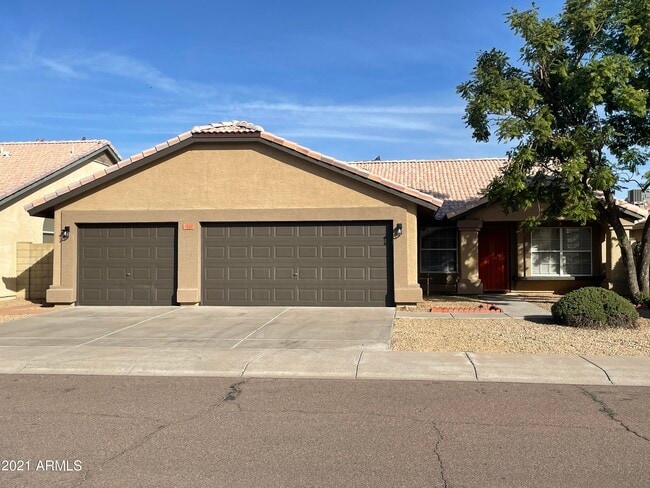 Building Photo - 4532 E St John Rd