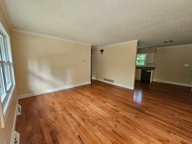 Photo - 2858 Court St Unit 2858