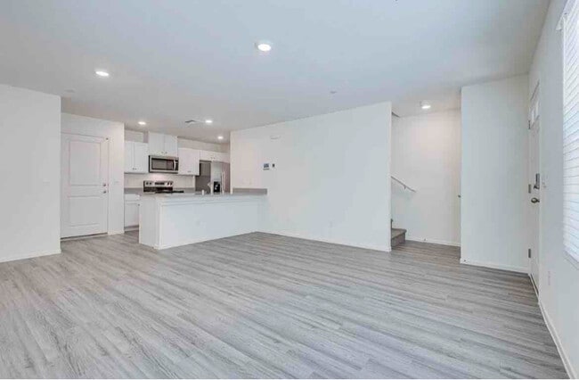 Photo - 6957 Honor Hl St