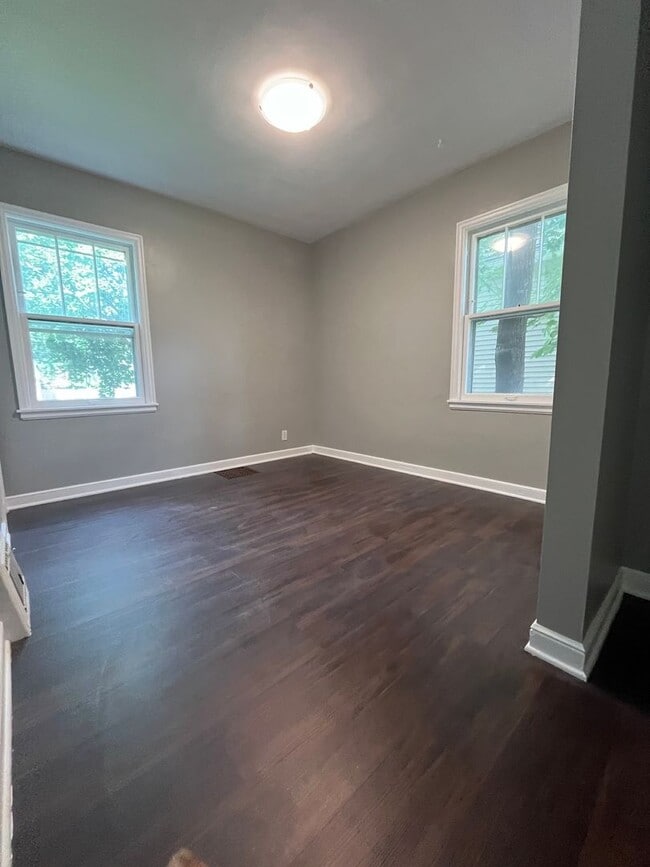 Photo - 3743 N Newton Ave