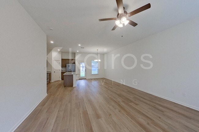 Photo - 105 Salvat Dr