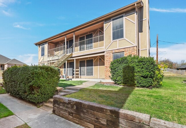 Building Photo - 4920 Brianhill Dr Unit B