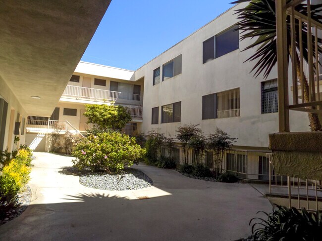 Photo - 505 Idaho Ave in Santa Monica - steps to M...