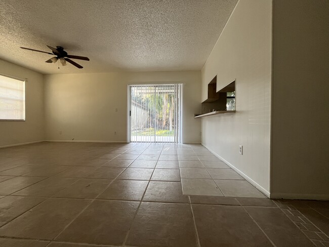 2841 N 2nd St Unit 2841