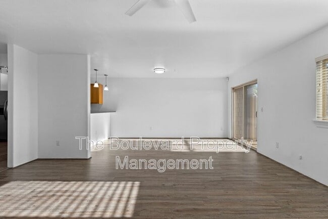 Photo - 92-7139-7139 Elele St