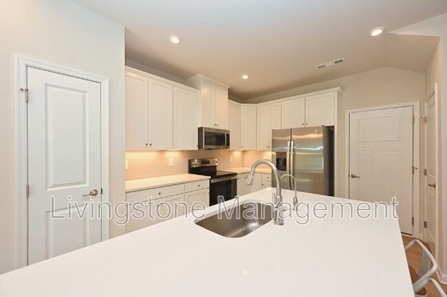 1472 Carderock Springs Dr