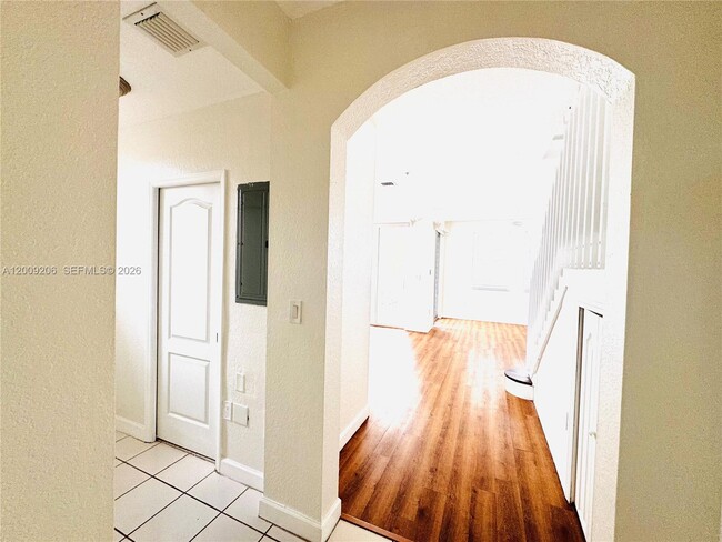 Building Photo - 4435 SW 160th Ave Unit 214